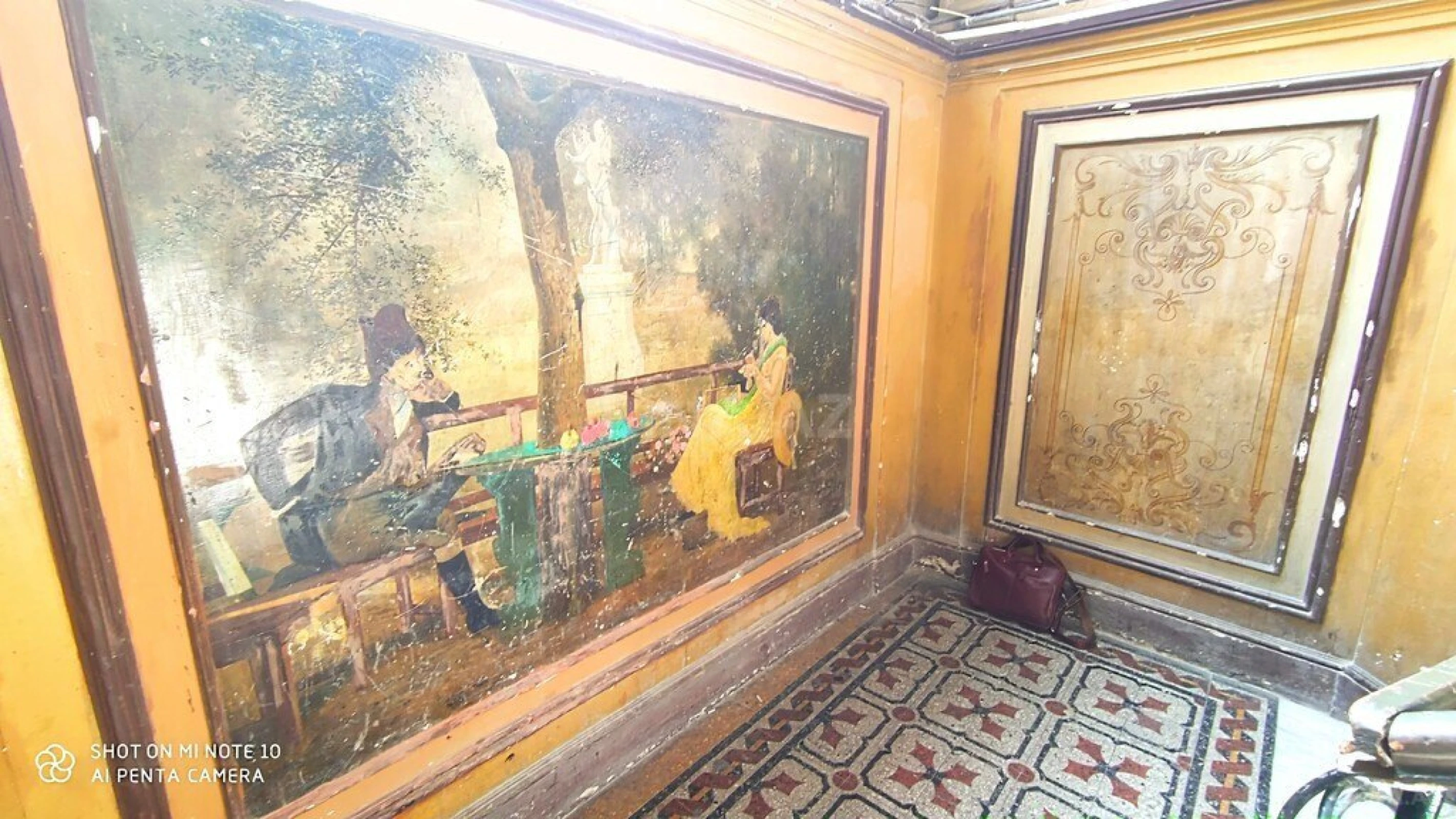 Satılır 5 otaqlı mənzil 250 m²