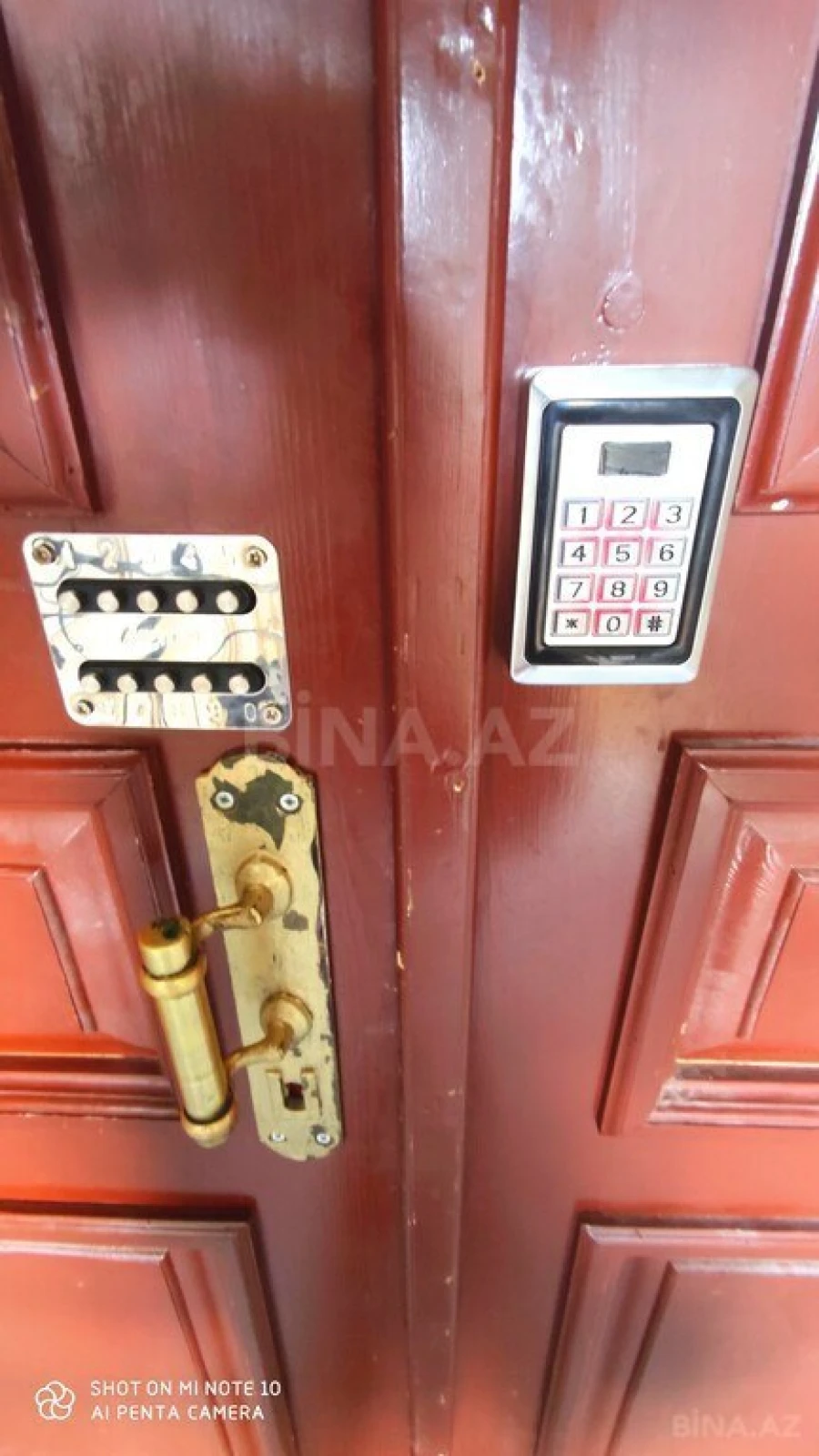 Satılır 5 otaqlı mənzil 250 m²