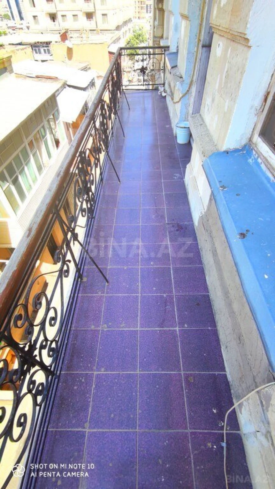 Satılır 5 otaqlı mənzil 250 m²