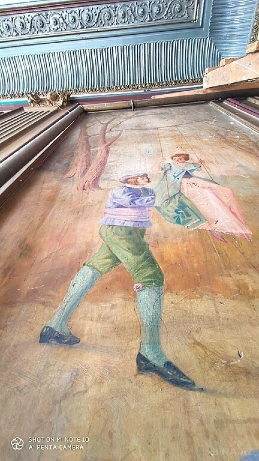 Satılır 5 otaqlı mənzil 250 m²