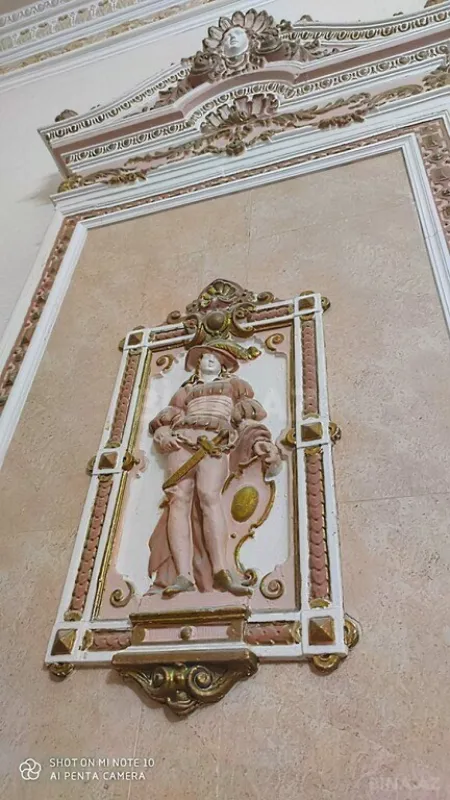 Satılır 5 otaqlı mənzil 250 m²