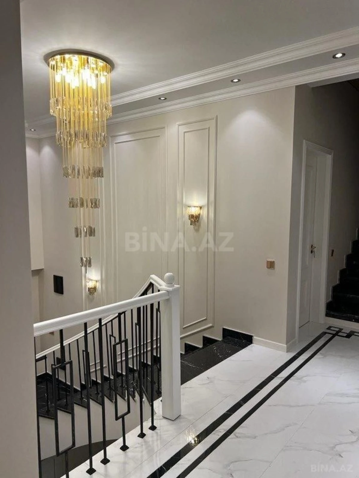 Kirayə verilir 6 otaqlı həyət evi 300 m²