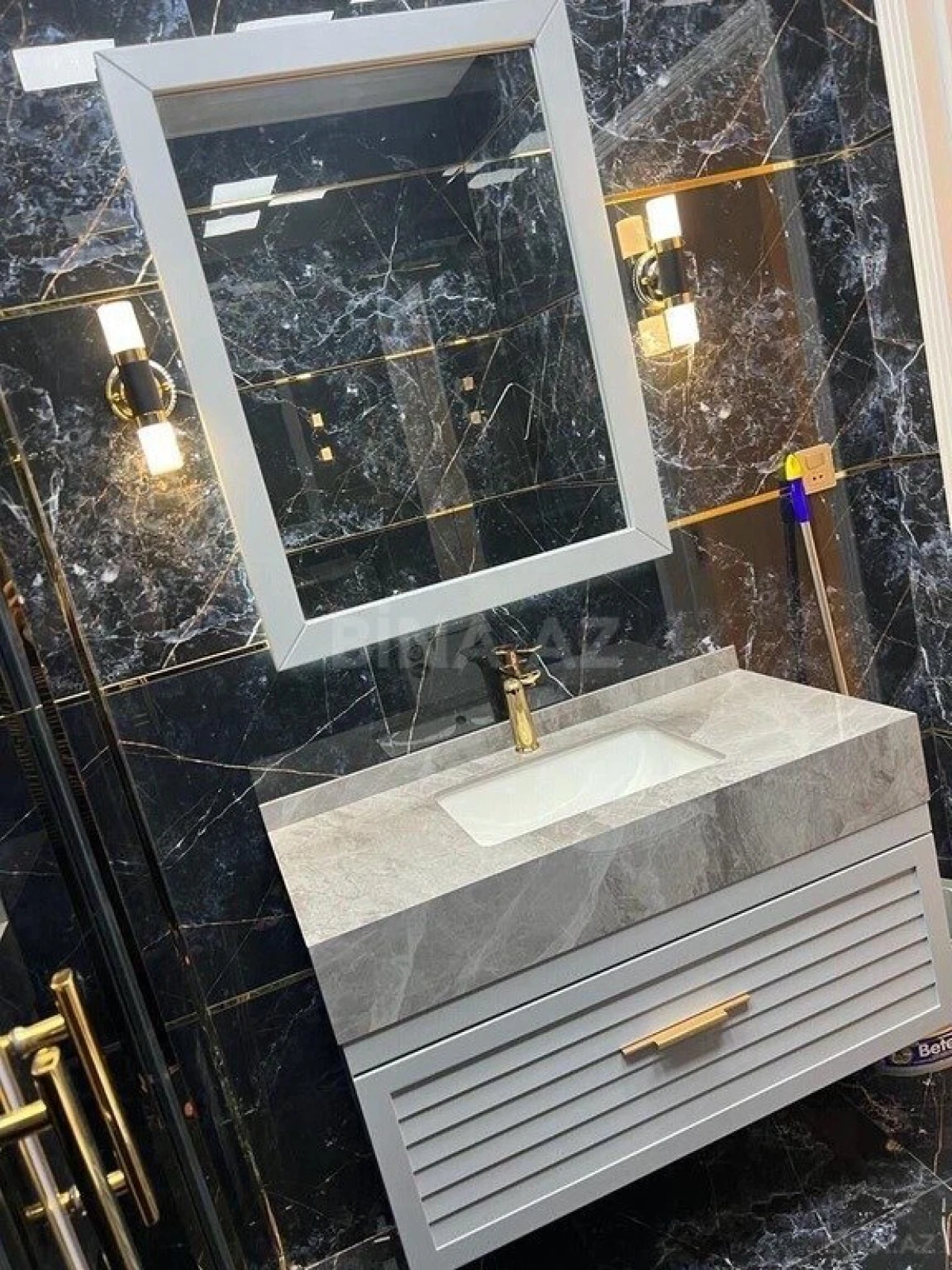 Kirayə verilir 6 otaqlı həyət evi 300 m²