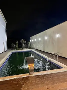 Kirayə verilir 6 otaqlı həyət evi 300 m²