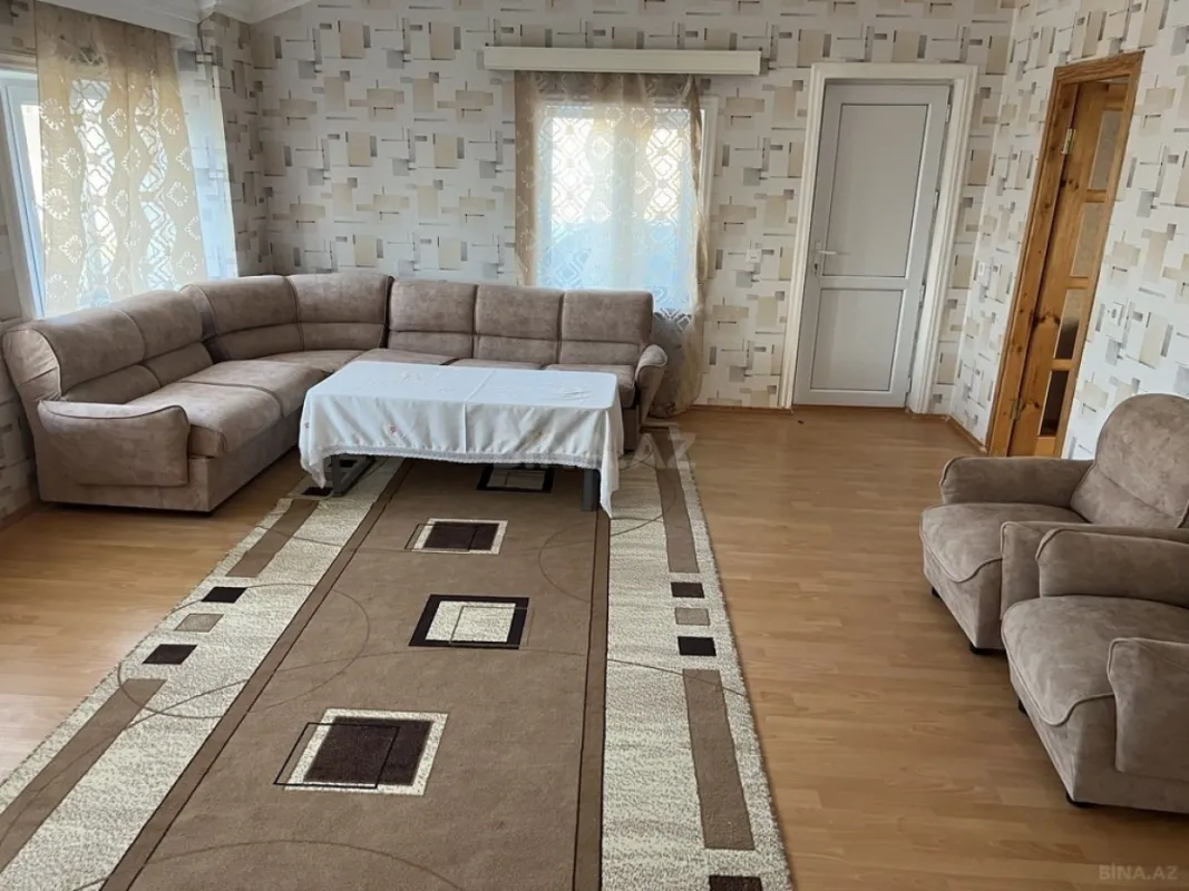 Satılır həyət evi 200 m²