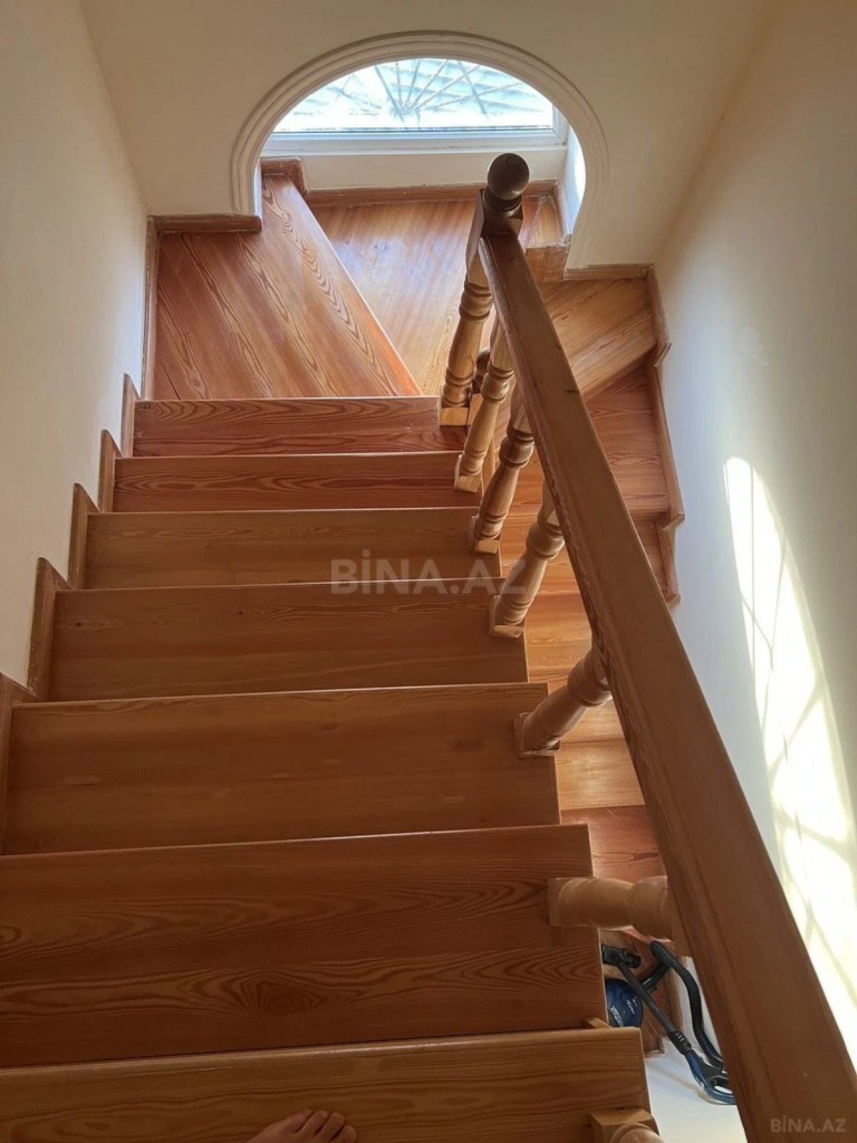 Satılır həyət evi 200 m²