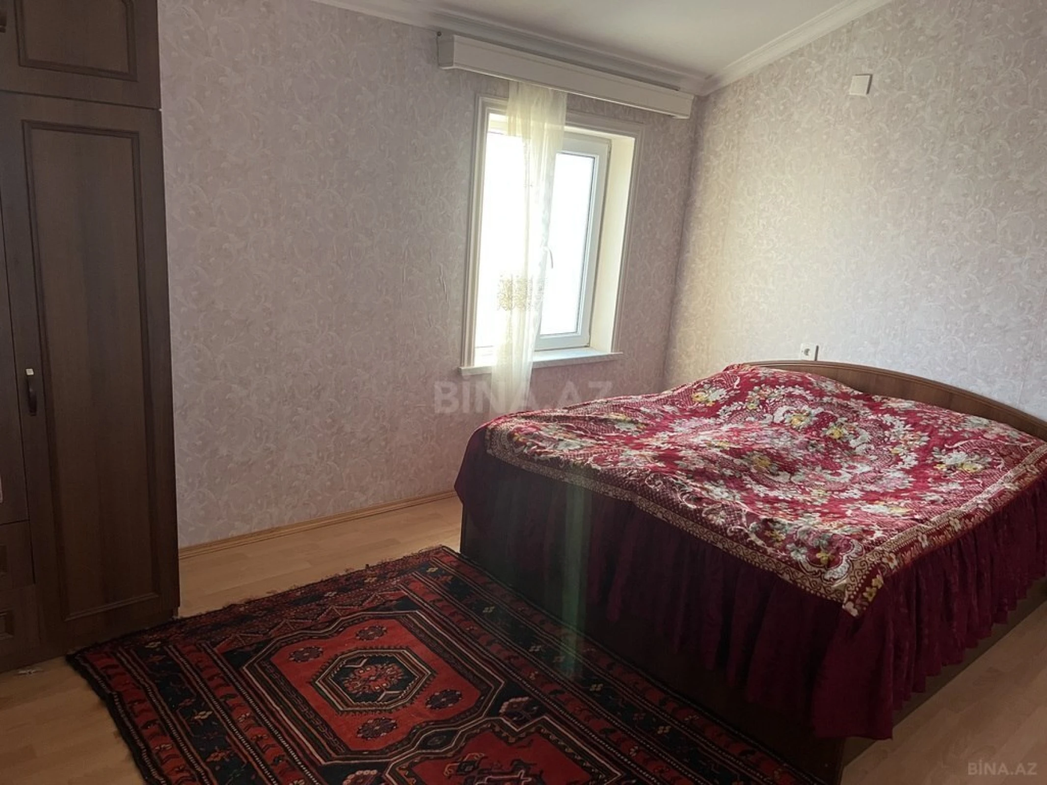 Satılır həyət evi 200 m²