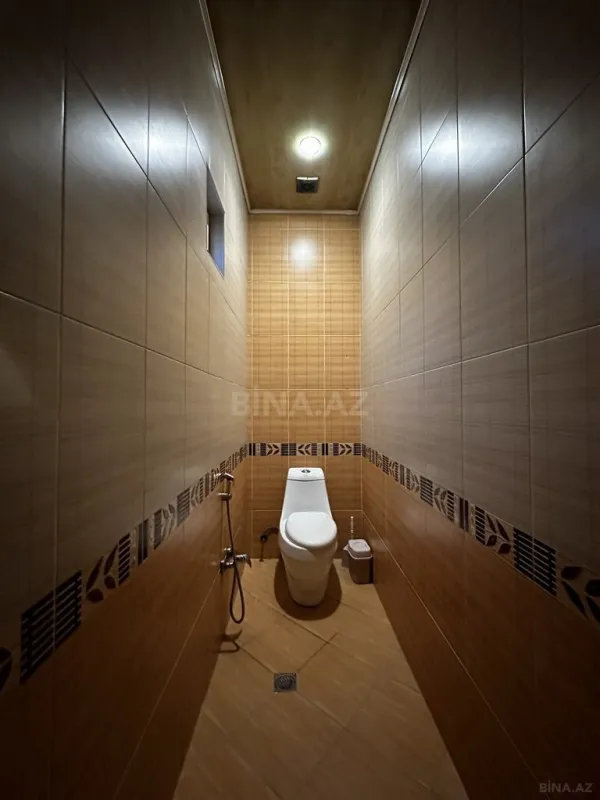 Satılır 5 otaqlı həyət evi 240 m²