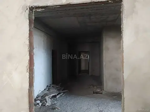 Satılır 4 otaqlı mənzil 141 m²