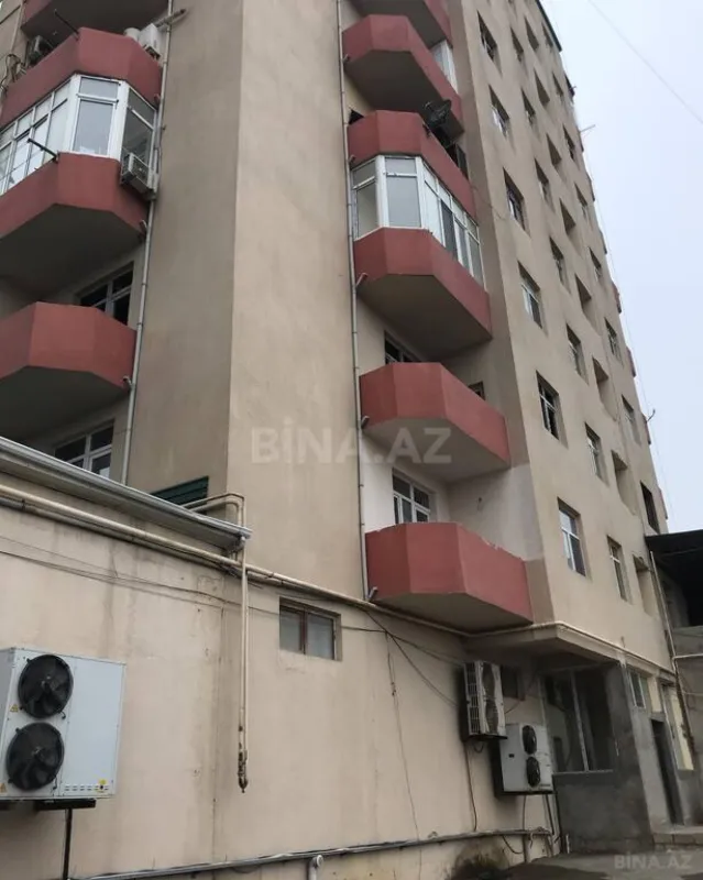 Satılır 4 otaqlı mənzil 141 m²