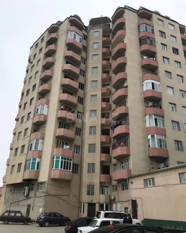 Satılır 4 otaqlı mənzil 141 m²