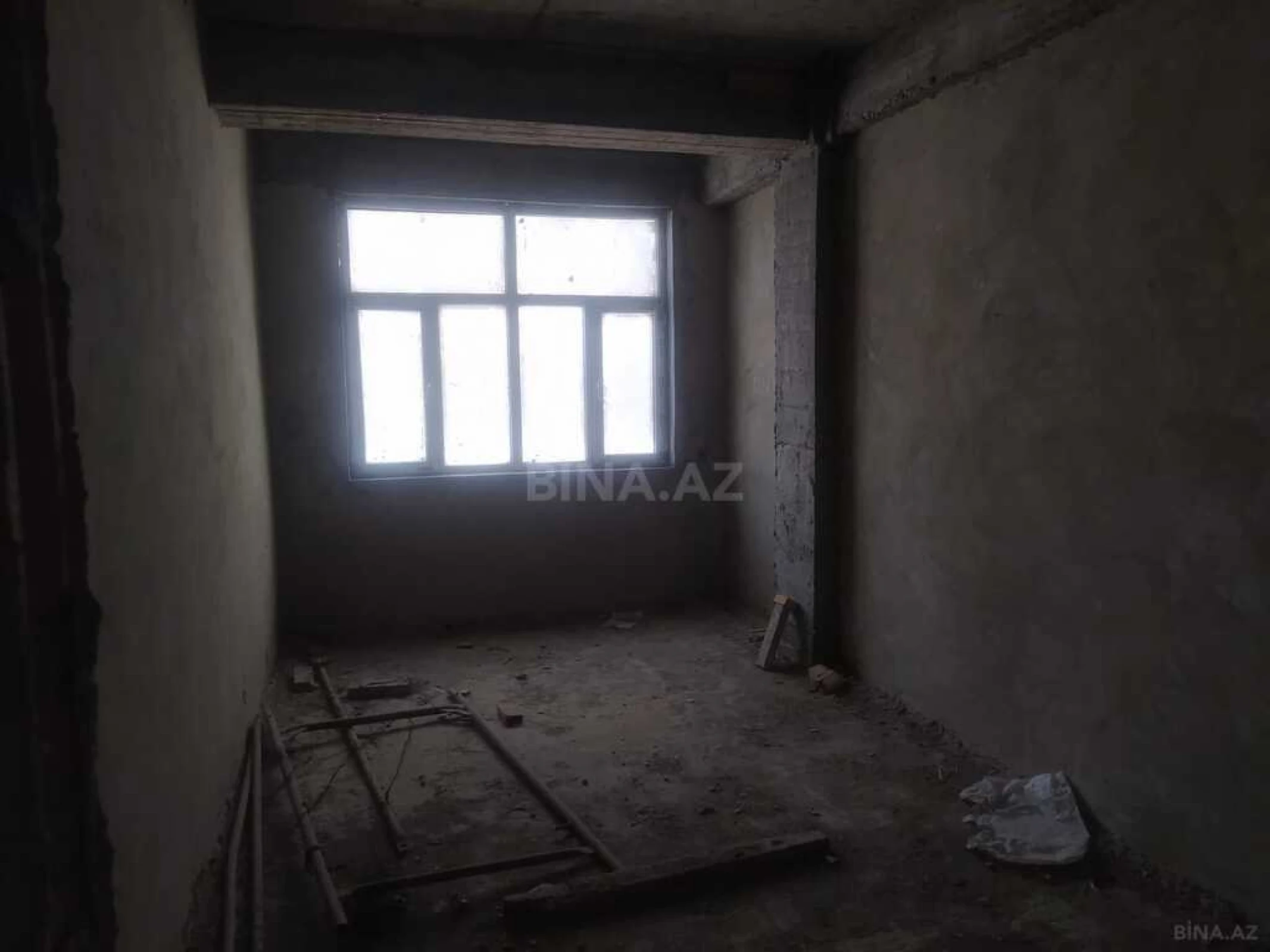 Satılır 4 otaqlı mənzil 141 m²