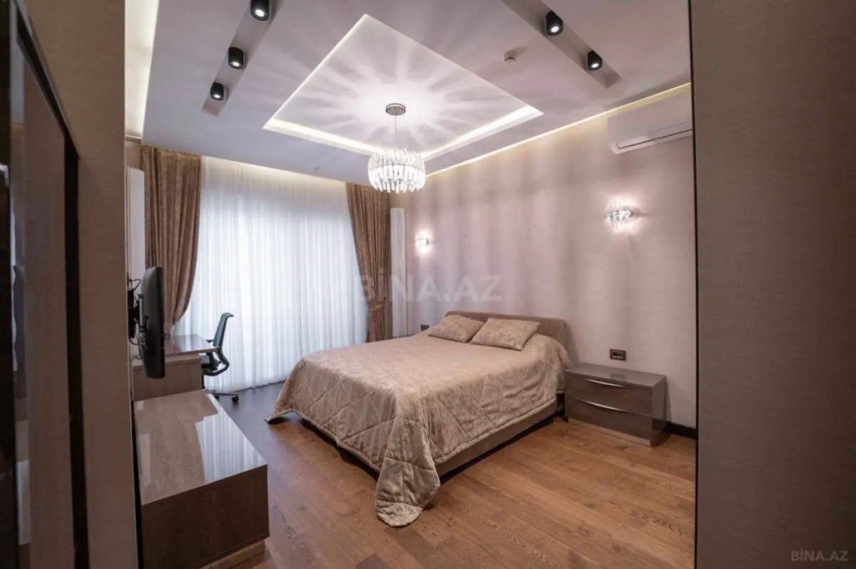Satılır 7 otaqlı həyət evi 565 m²