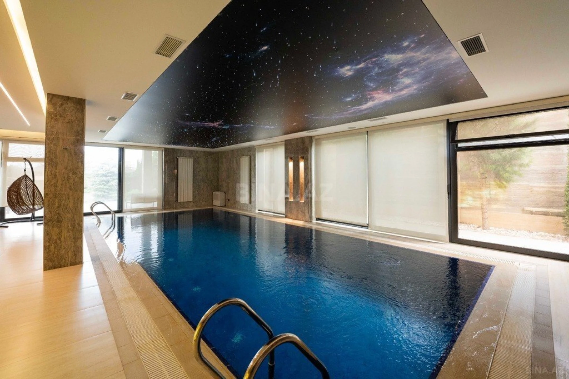 Satılır 7 otaqlı həyət evi 565 m²