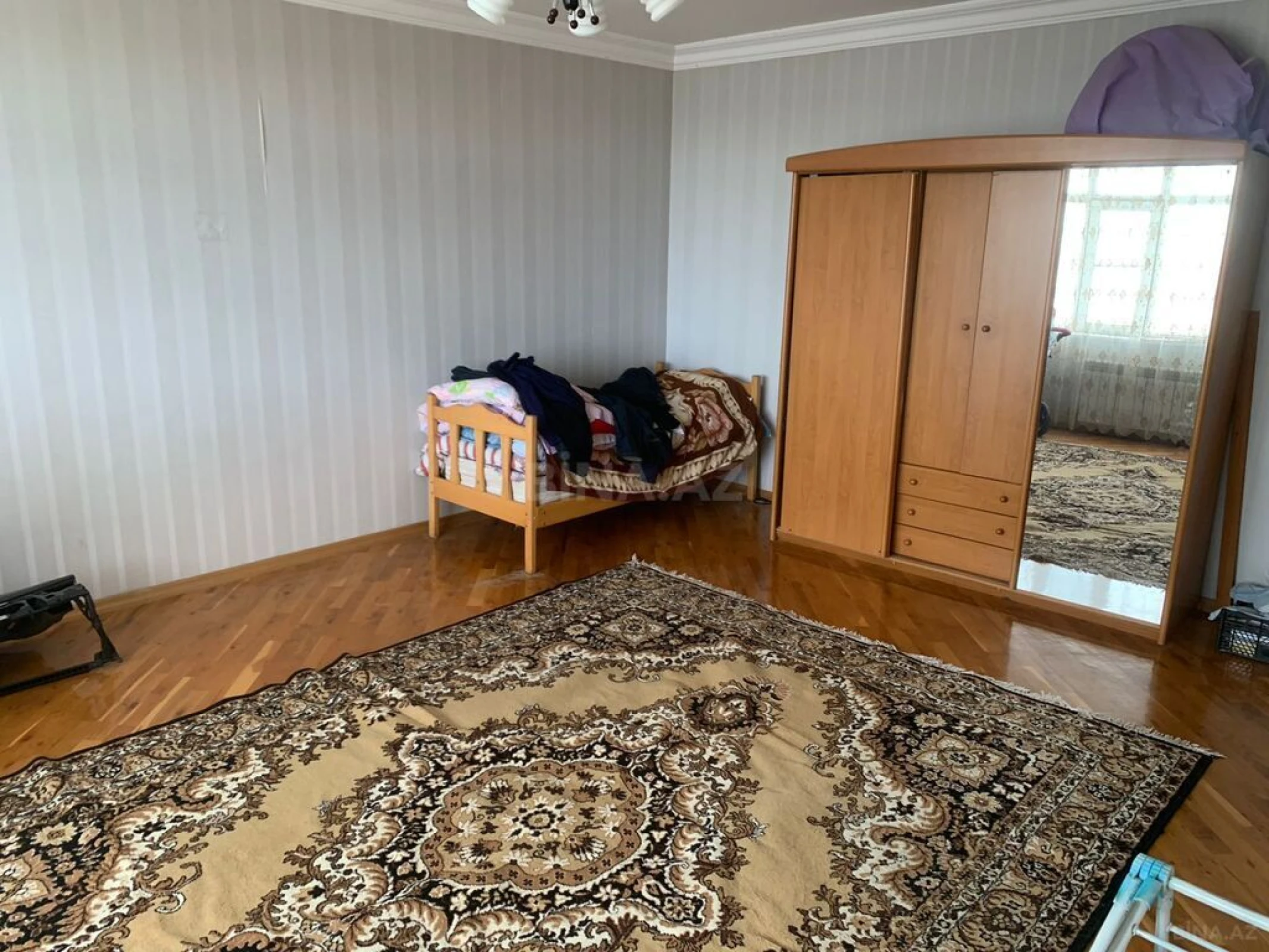Satılır 6 otaqlı həyət evi 800 m²