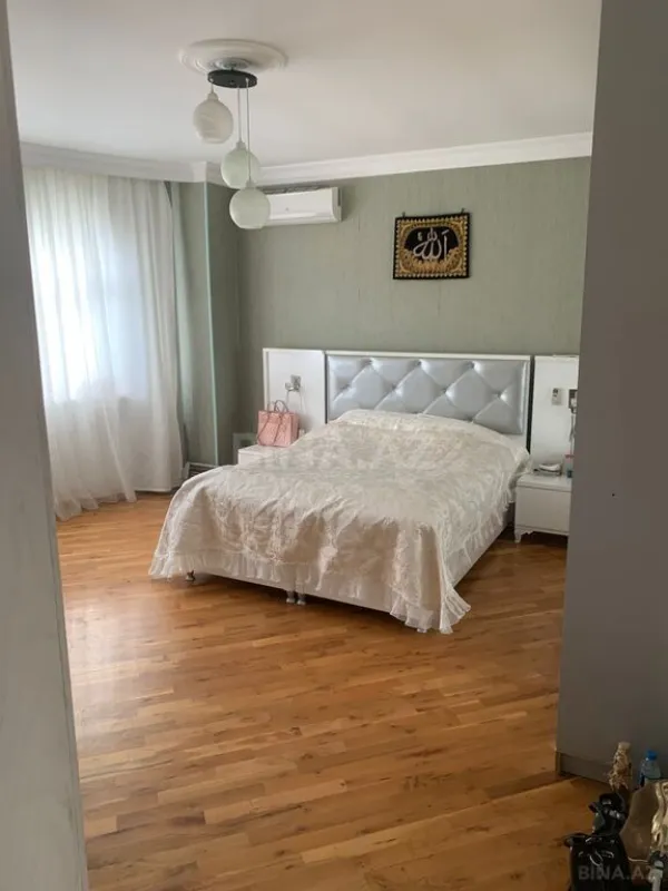 Satılır 6 otaqlı həyət evi 800 m²
