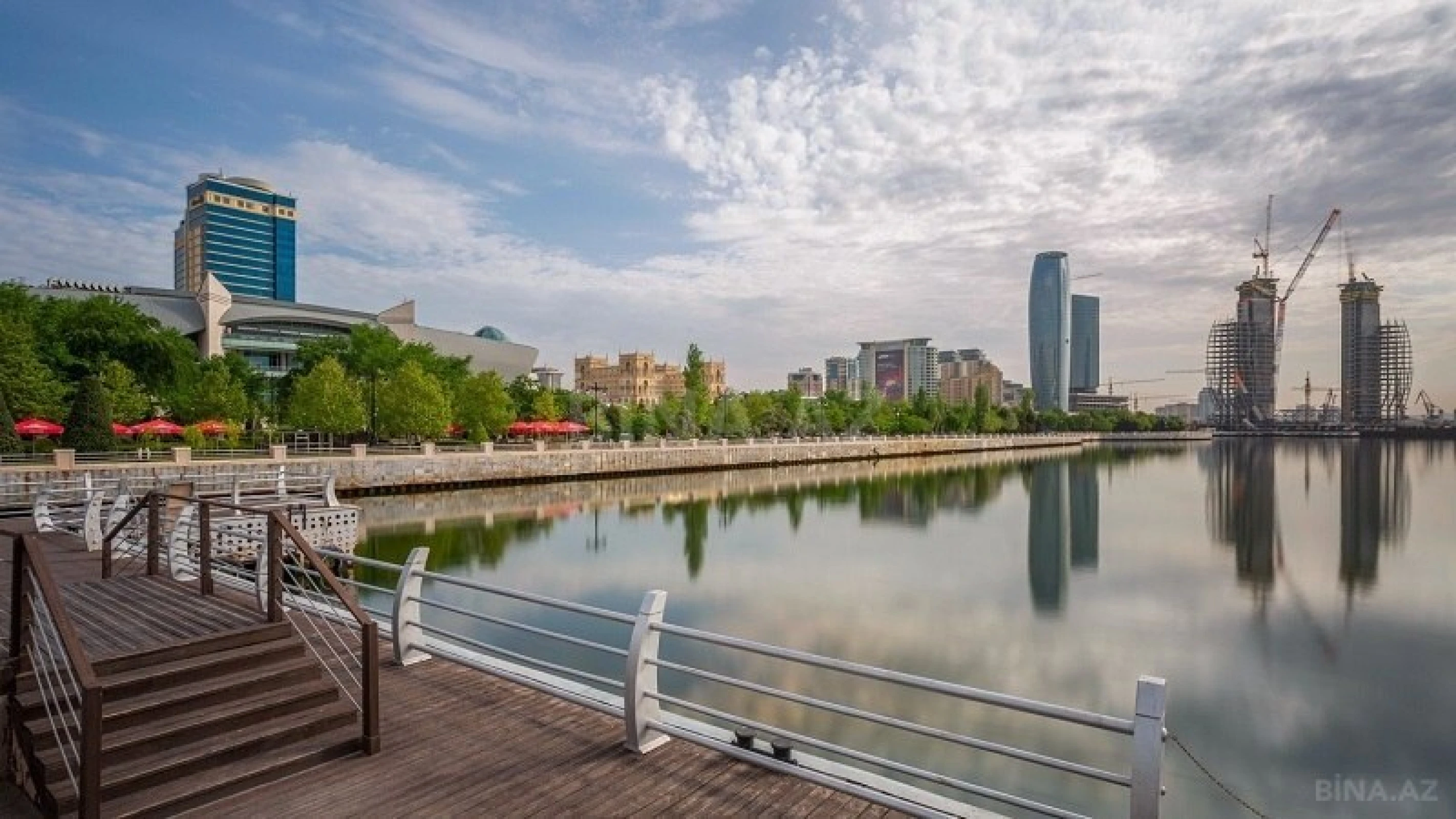 Satılır 3 otaqlı mənzil 115.5 m²