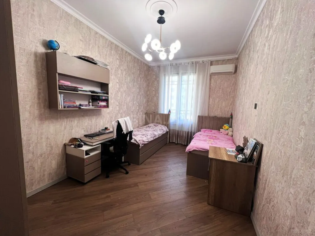 Satılır 3 otaqlı mənzil 115.5 m²