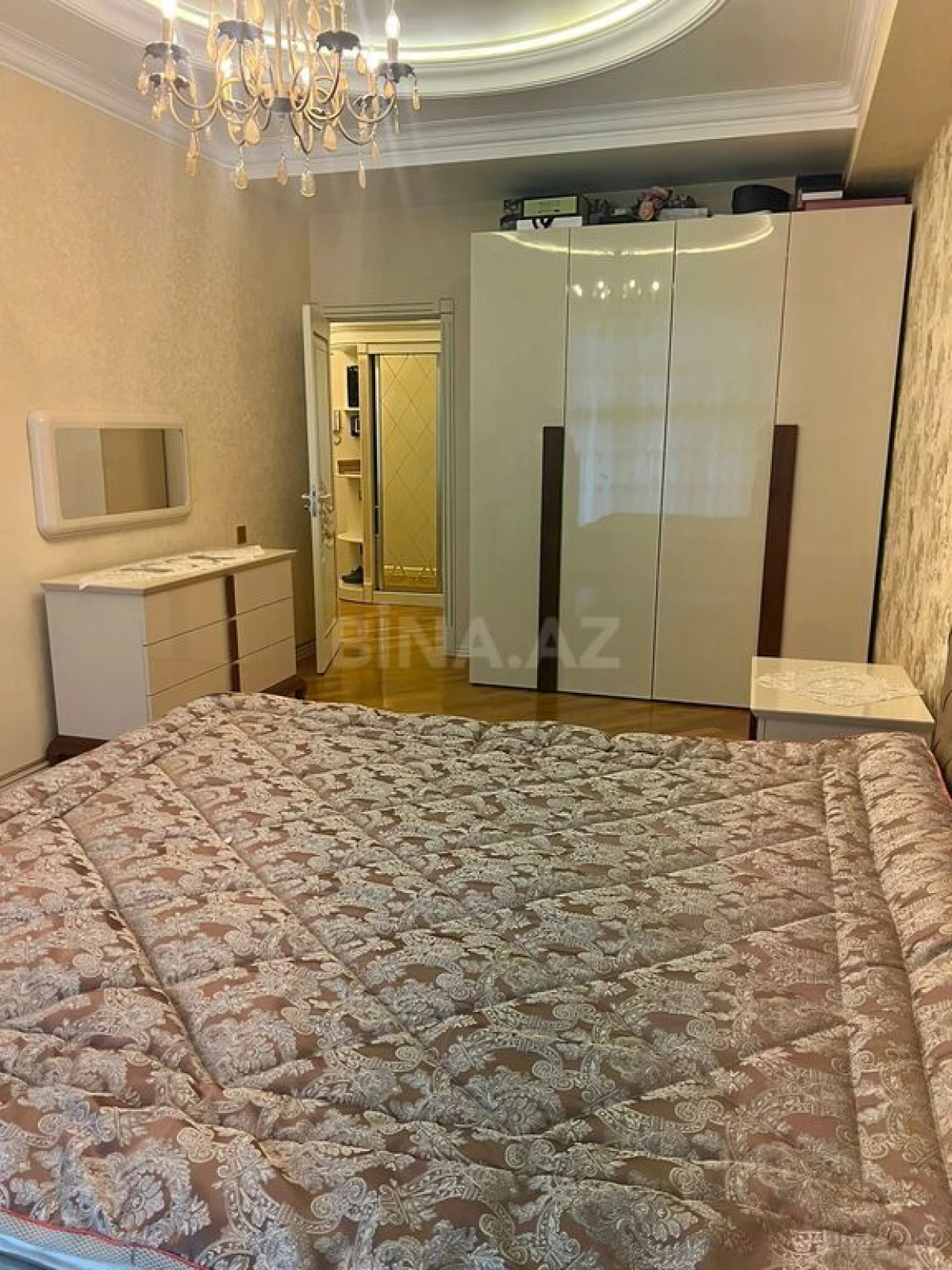 Kirayə verilir 3 otaqlı mənzil 105.23 m²
