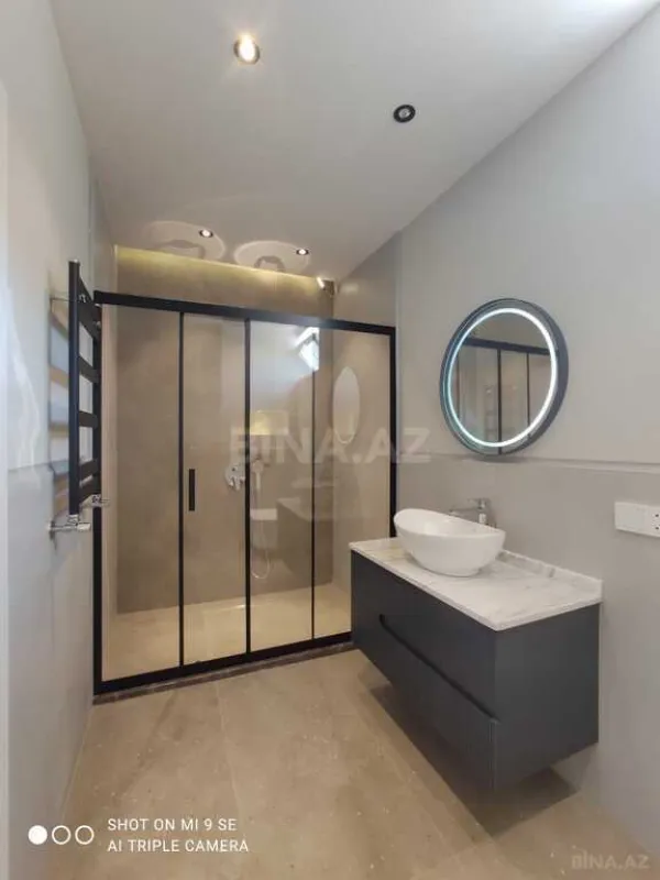 Satılır 7 otaqlı həyət evi 400 m²