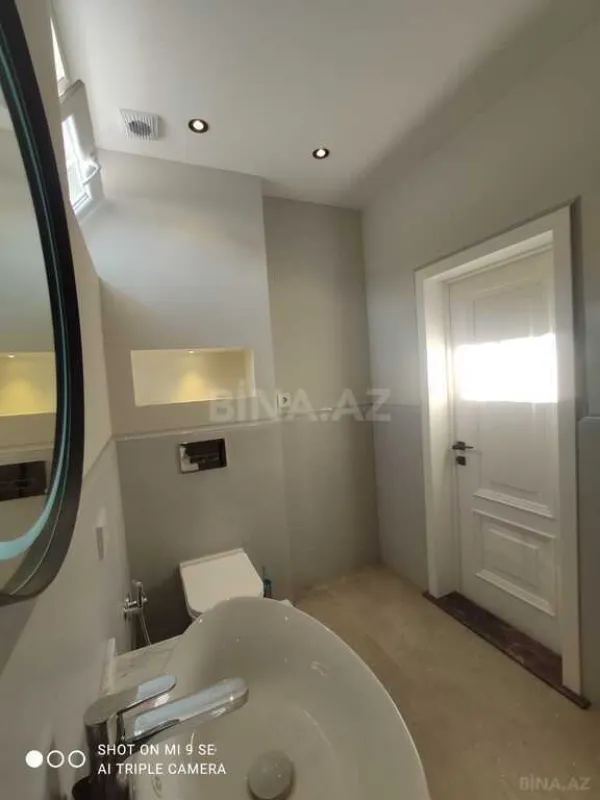 Satılır 7 otaqlı həyət evi 400 m²