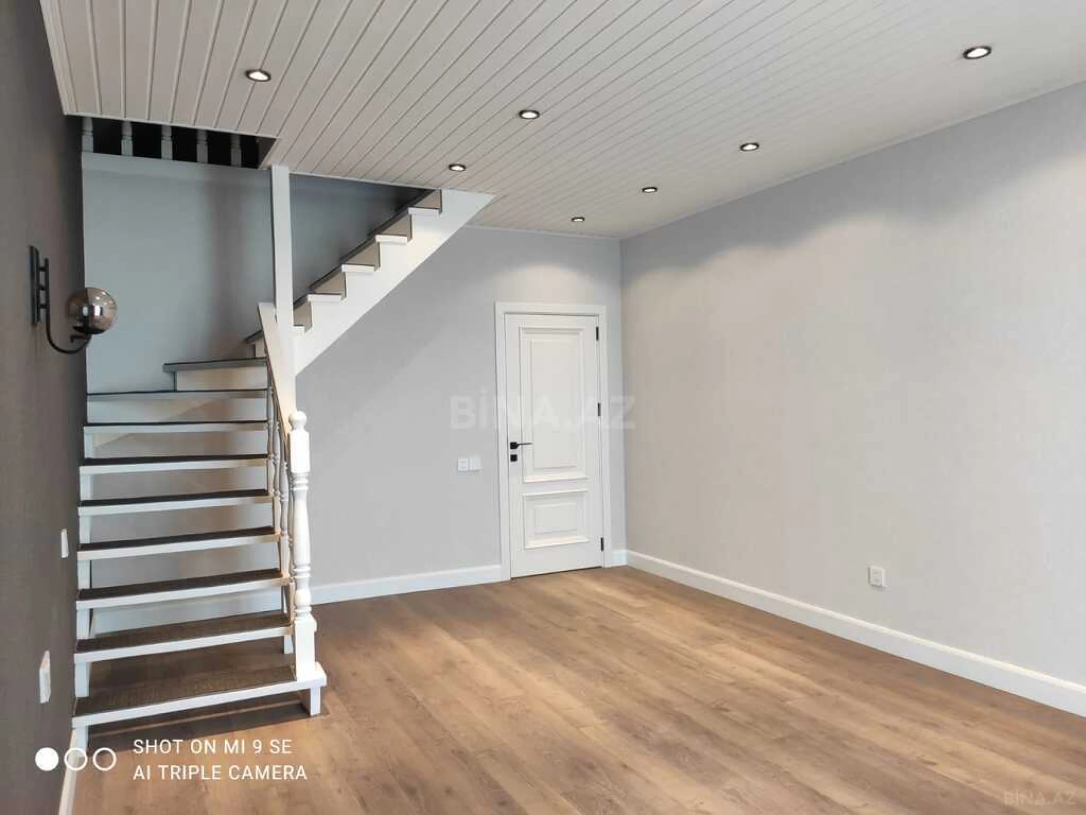 Satılır 7 otaqlı həyət evi 400 m²