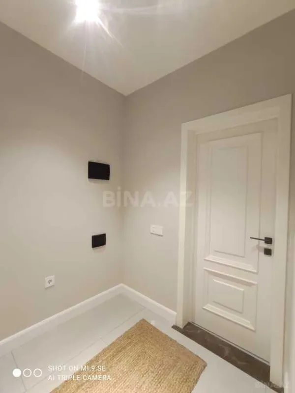 Satılır 7 otaqlı həyət evi 400 m²