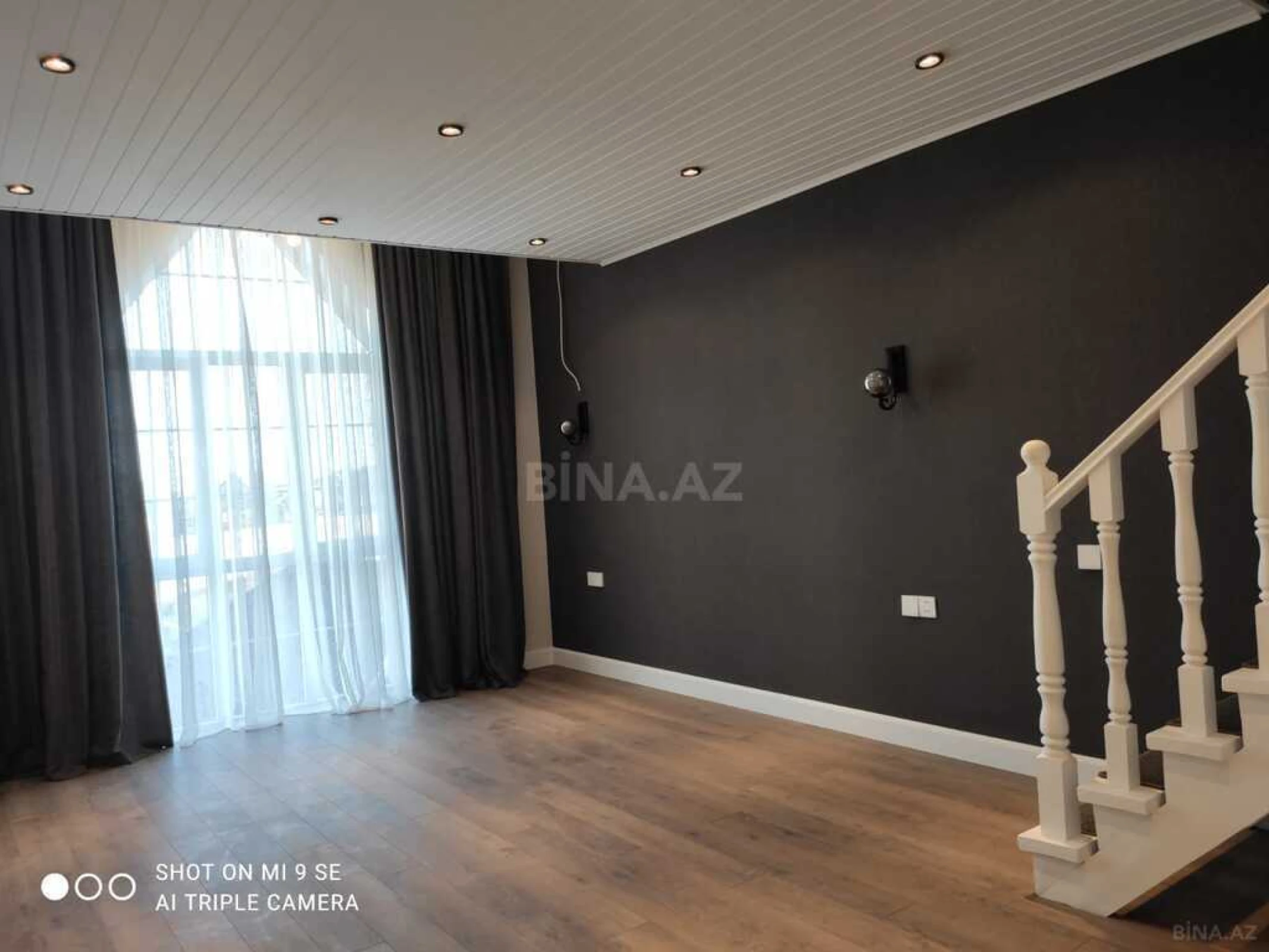 Satılır 7 otaqlı həyət evi 400 m²