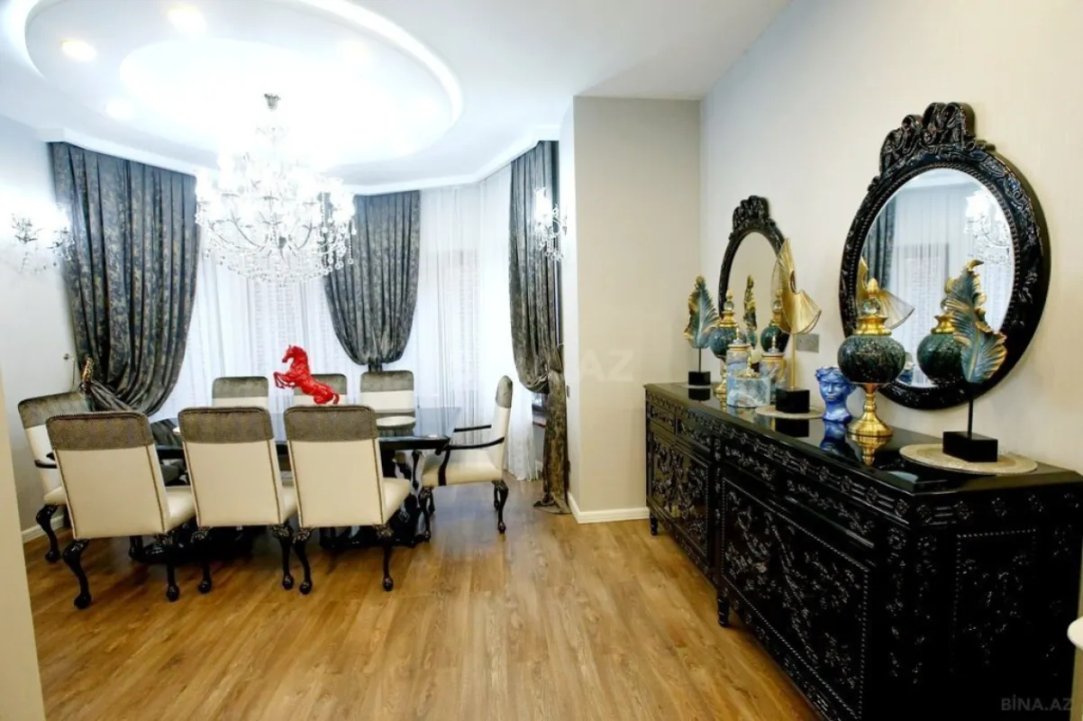 Satılır 6 otaqlı həyət evi 430 m²