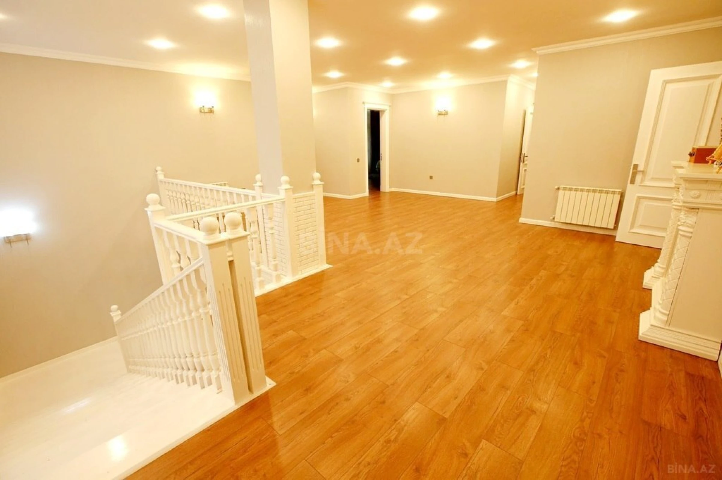 Satılır 6 otaqlı həyət evi 430 m²