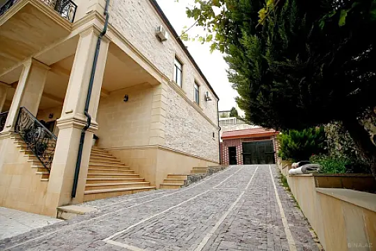 Satılır 6 otaqlı həyət evi 430 m²