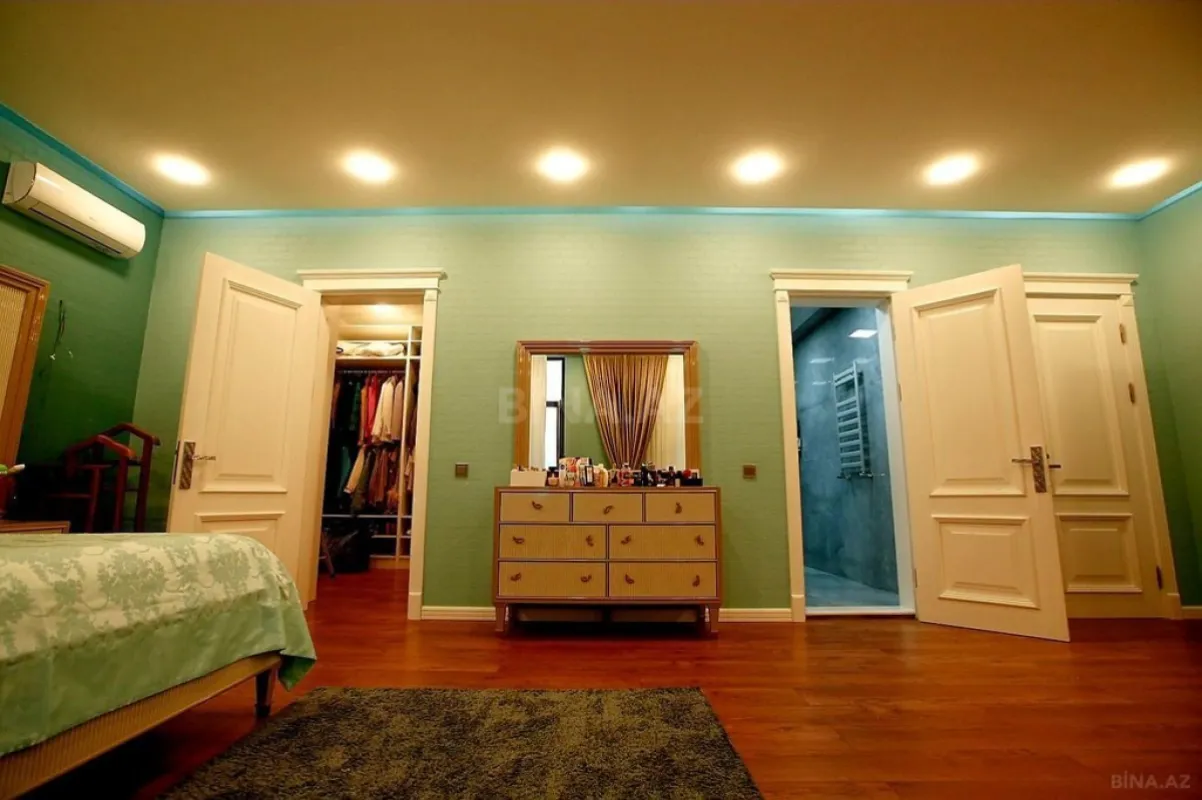 Satılır 6 otaqlı həyət evi 430 m²