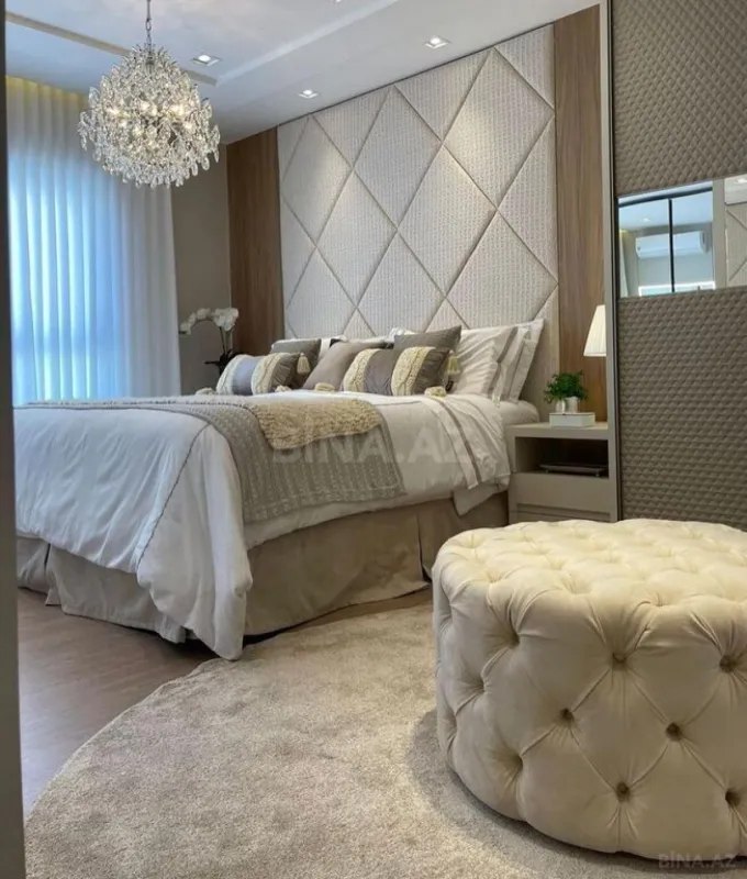 Satılır 4 otaqlı mənzil 210 m²