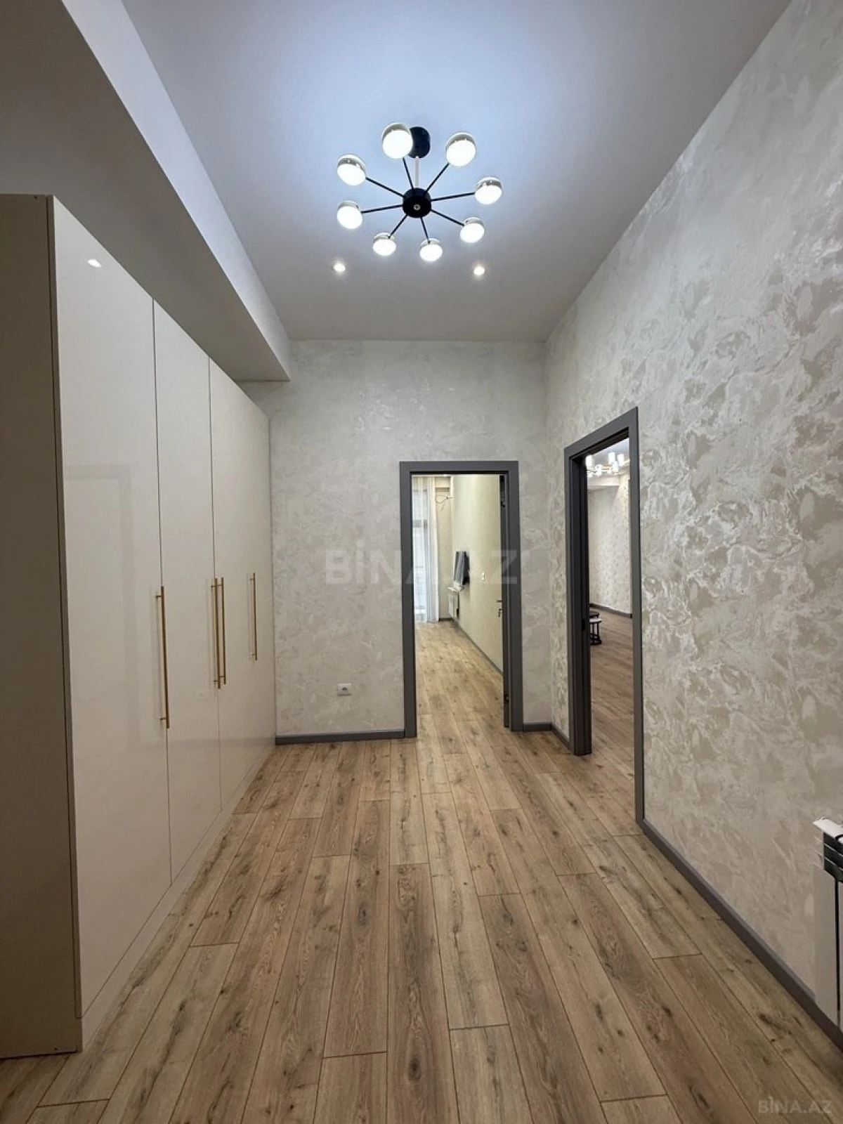 Satılır 2 otaqlı mənzil 94.5 m²