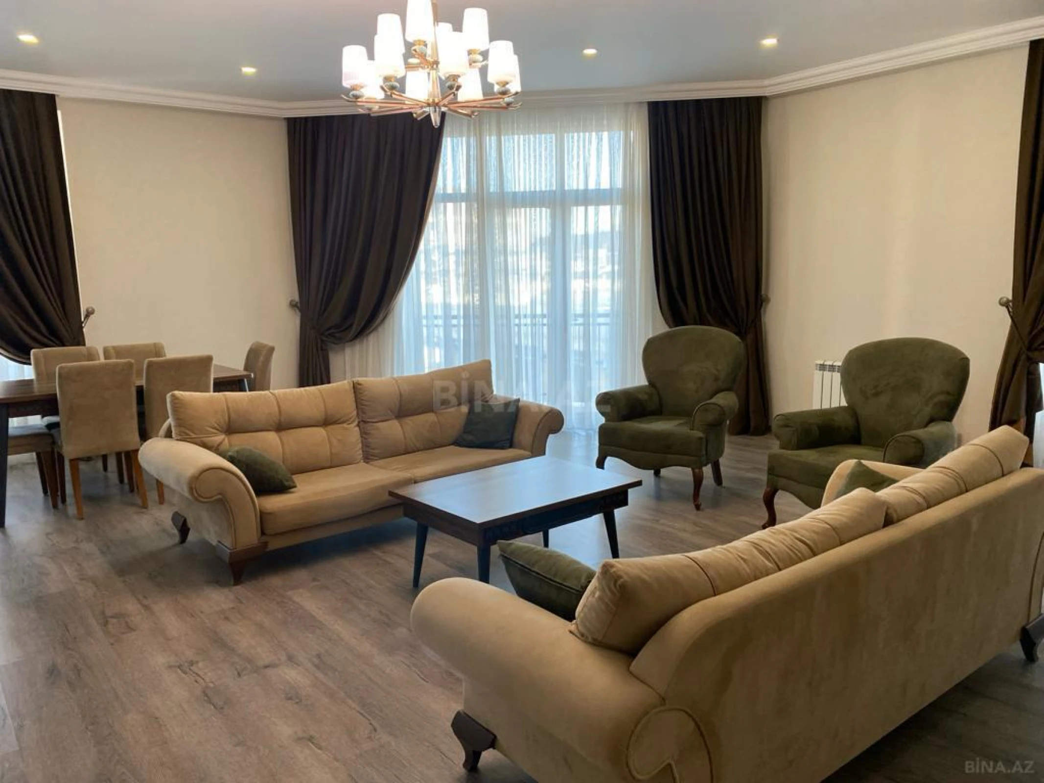 Kirayə verilir 4 otaqlı mənzil 190 m²