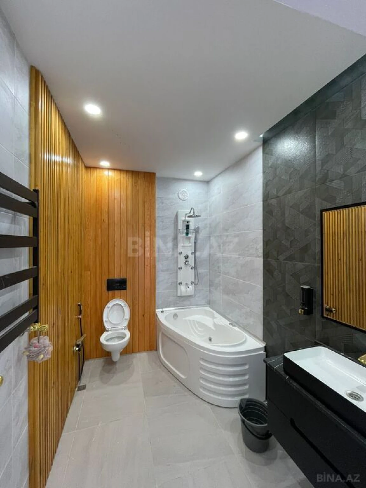 Kirayə verilir 5 otaqlı həyət evi 280 m²