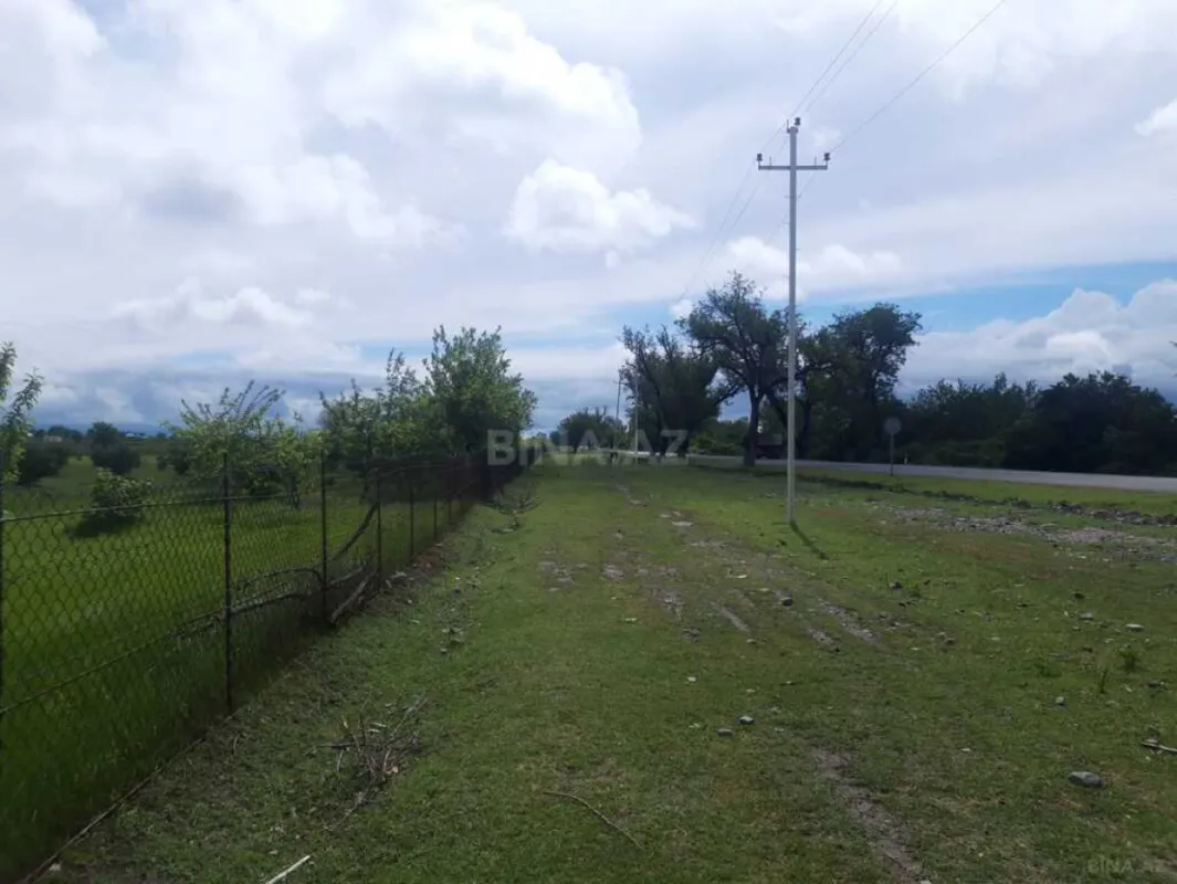 Satılır torpaq sahəsi 100 m²