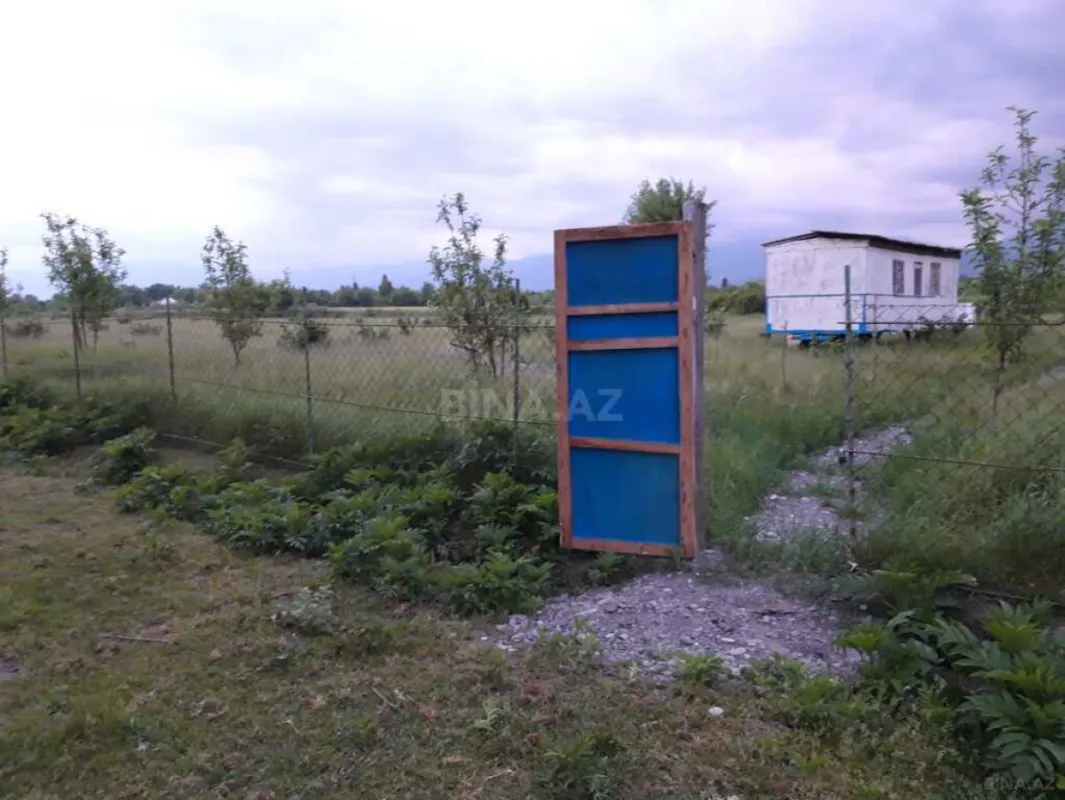 Satılır torpaq sahəsi 100 m²