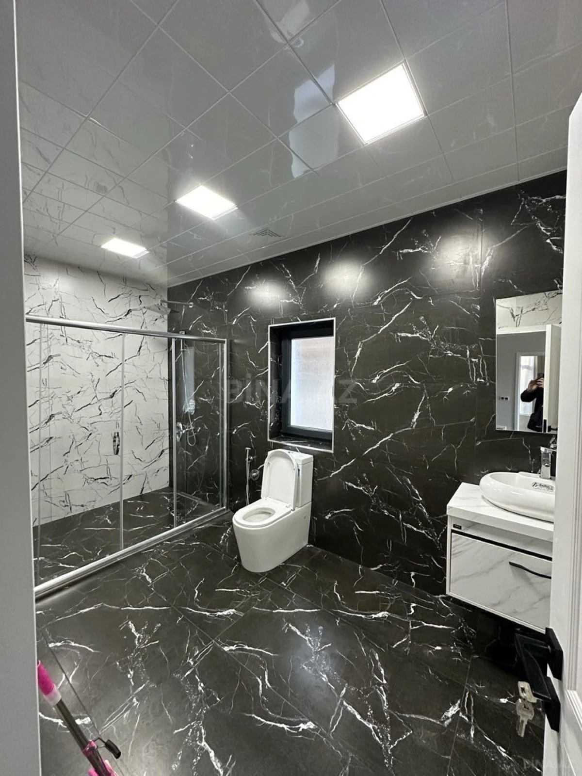 Kirayə verilir 5 otaqlı həyət evi 290 m²