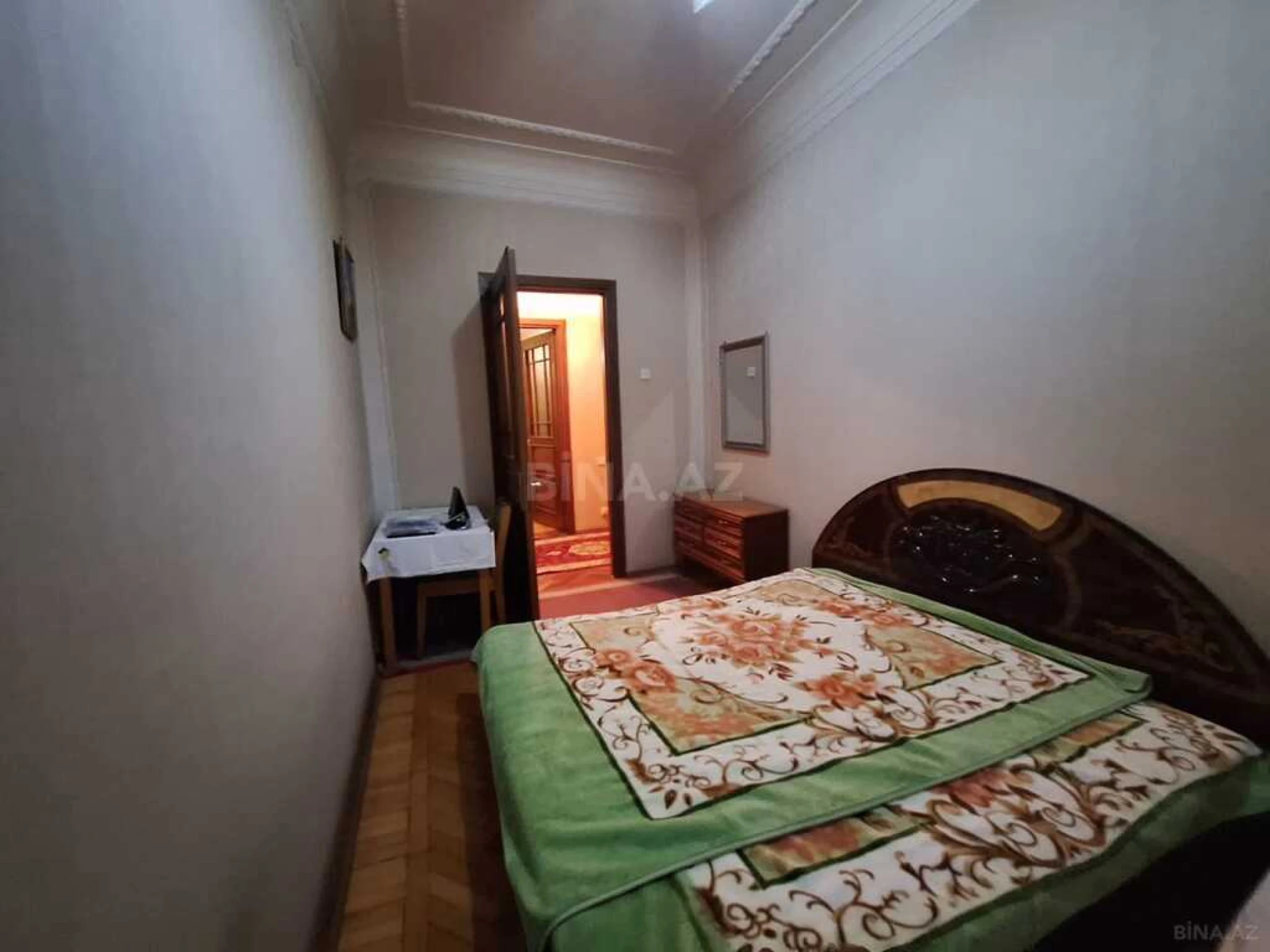 Satılır 4 otaqlı mənzil 100 m²