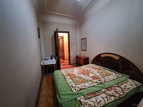 Satılır 4 otaqlı mənzil 100 m²