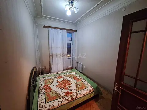Satılır 4 otaqlı mənzil 100 m²