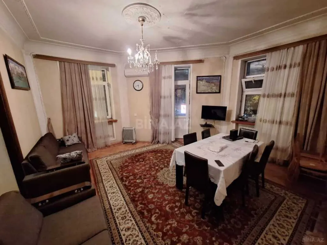 Satılır 4 otaqlı mənzil 100 m²