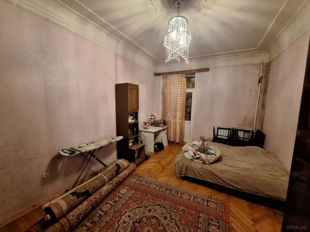 Satılır 4 otaqlı mənzil 100 m²