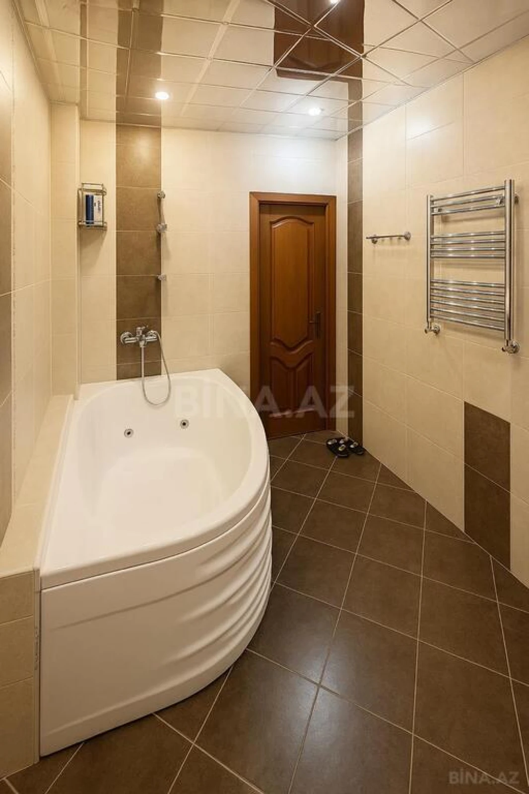 Kirayə verilir 2 otaqlı mənzil 80 m²