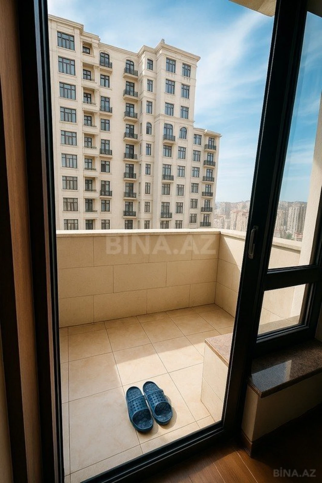 Kirayə verilir 2 otaqlı mənzil 80 m²