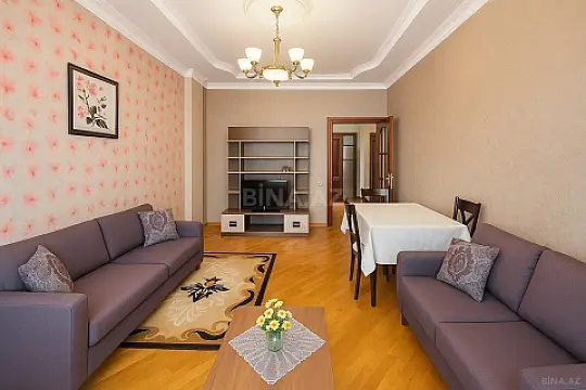 Kirayə verilir 2 otaqlı mənzil 80 m²