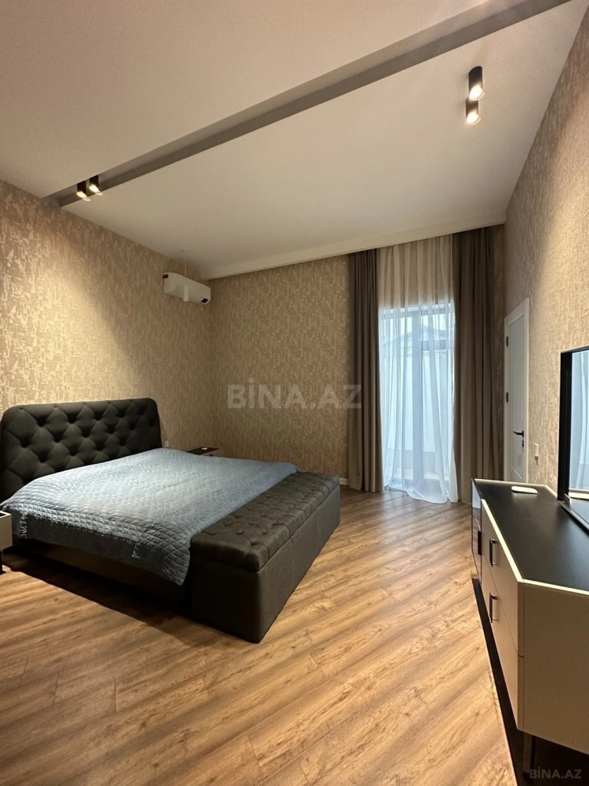 Kirayə verilir 4 otaqlı həyət evi 190 m²