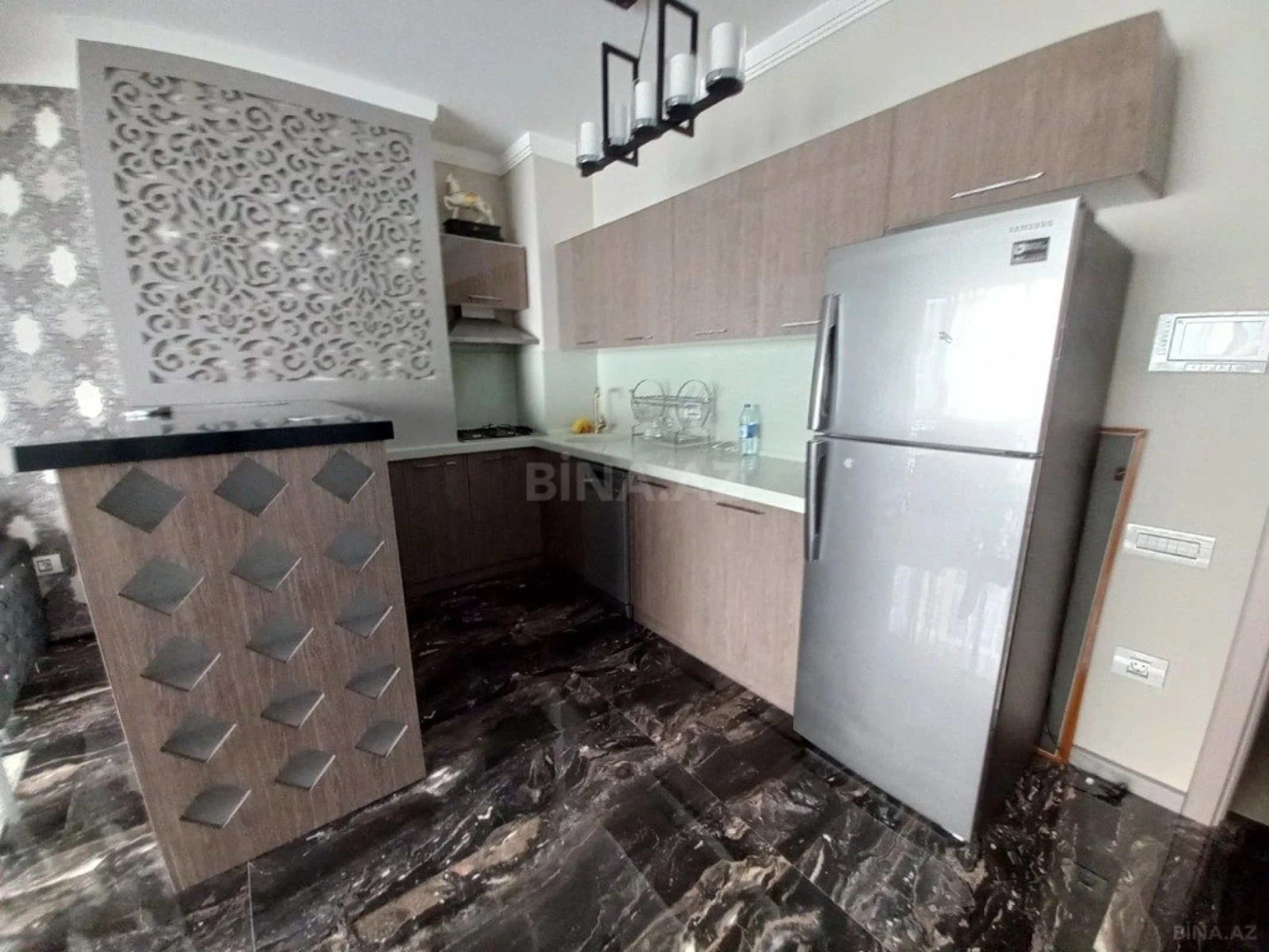 Kirayə verilir 2 otaqlı mənzil 78 m²