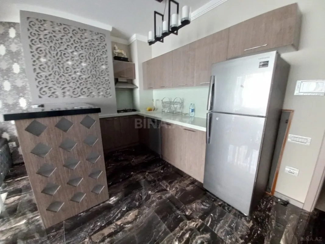 Kirayə verilir 2 otaqlı mənzil 78 m²